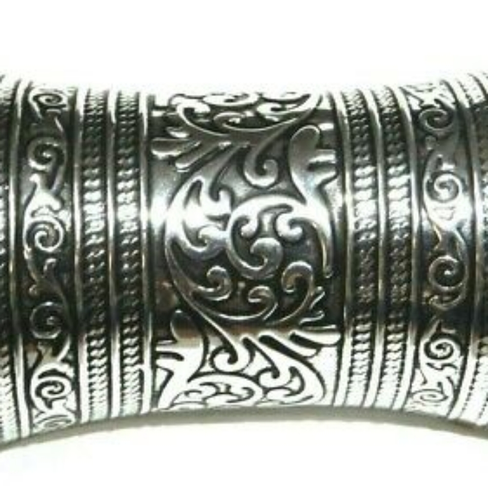 Cuff bracelet - Picture 3 of 3